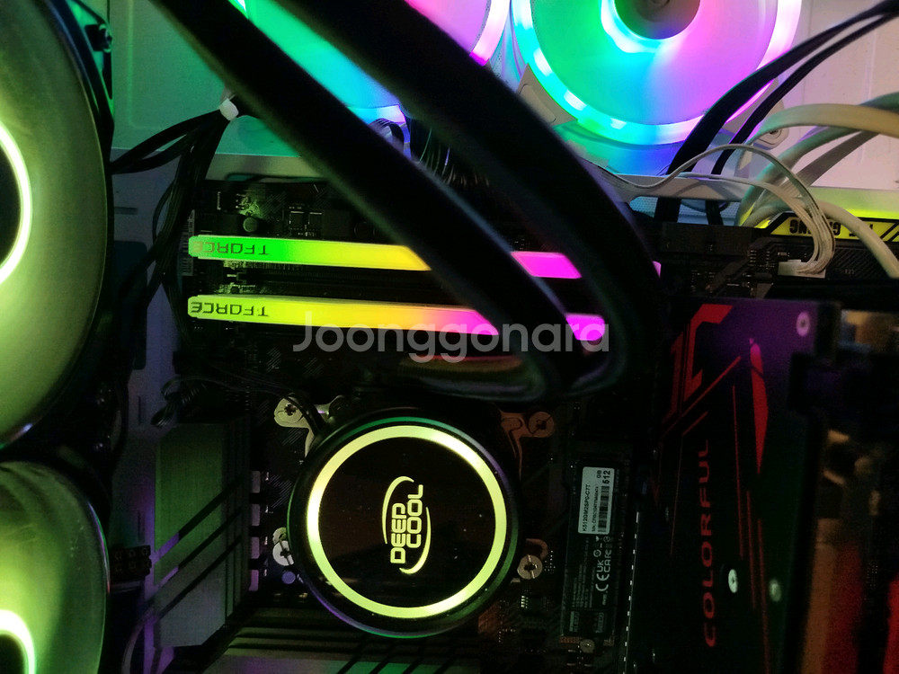 T-FORCE DELTA RGB DDR4 3600MHz--3