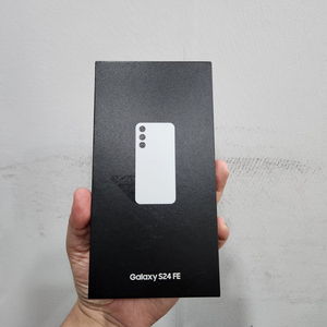 갤럭시 S24FE 블랙 256기가 새상품 팔아요~