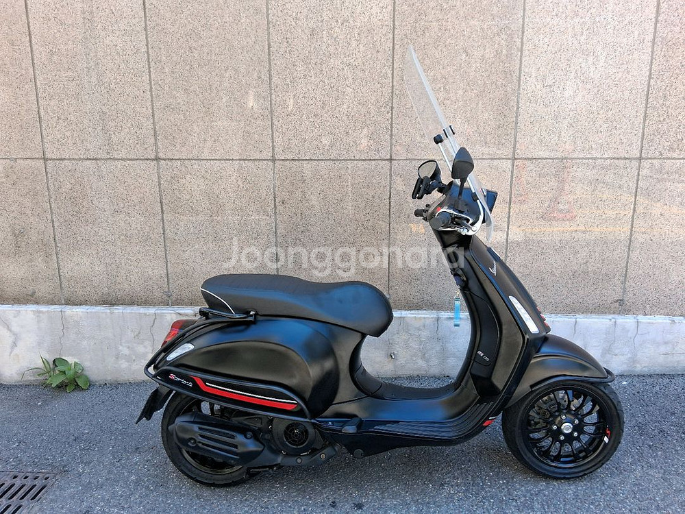 베스파 스프린트 125 매트블랙 3796km--1