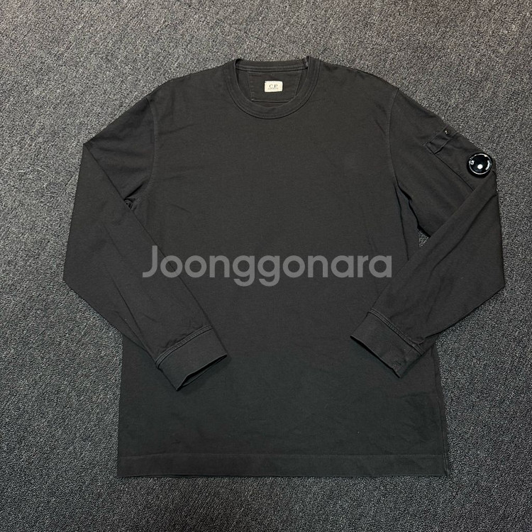 cp컴퍼니 렌즈 디테일 롱슬리브--0