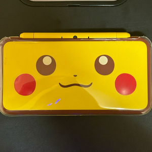 닌텐도 2DS XL 피카츄에디션