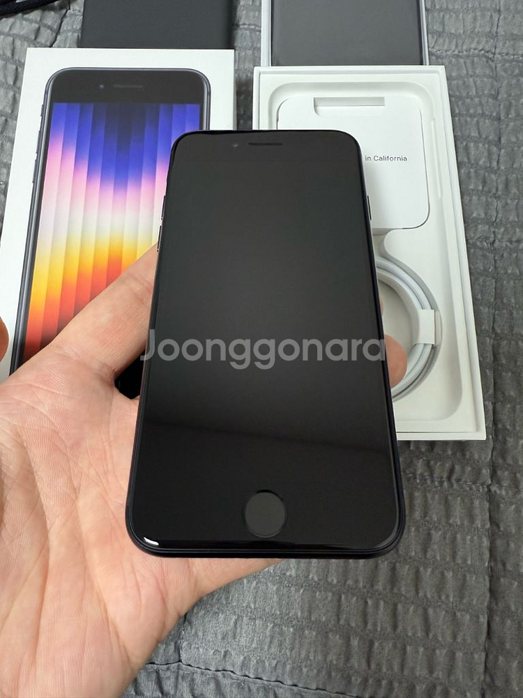 아이폰SE3 미드나이트 256GB 자급제--1