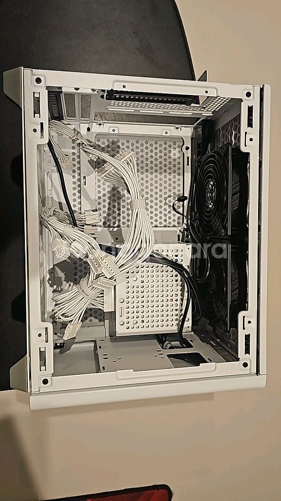 쿨러마스터 NR200P itx케이스 + 600w파워--1