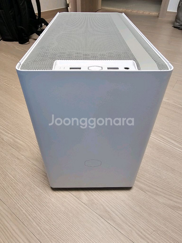 쿨러마스터 NR200P itx케이스 + 600w파워--2