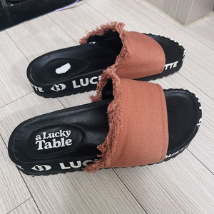 럭키슈에뜨 슬리퍼 240