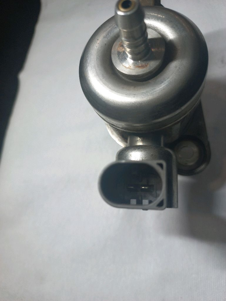 아우디 폭스바겐 가솔린 고압펌프 06H127025K--3