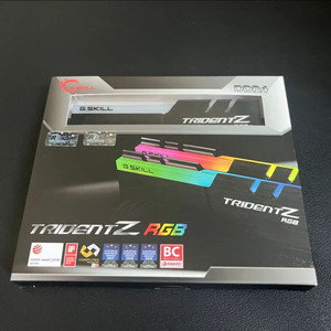 G.SKILL DDR4-3200 CL16 TRIDENT