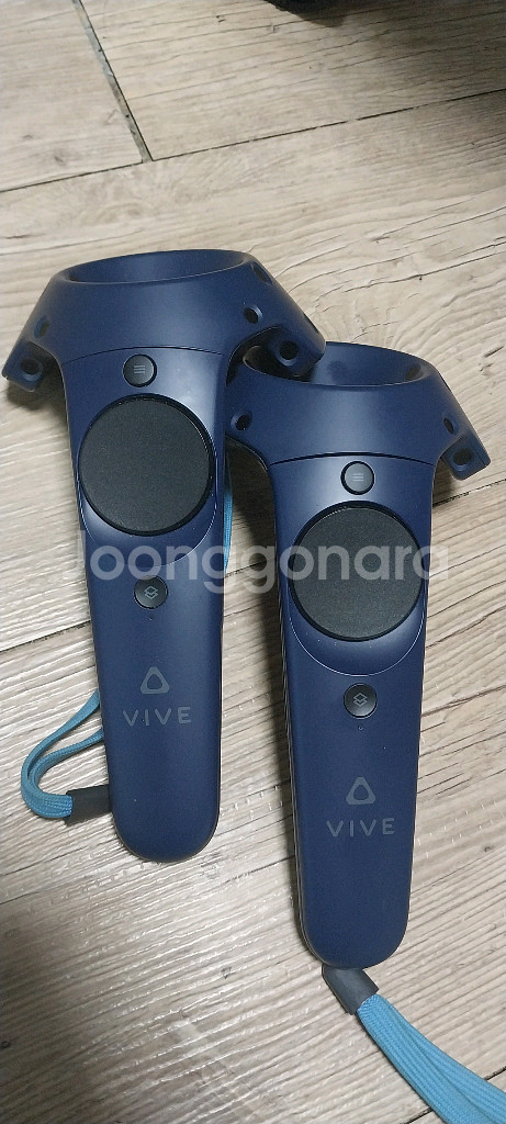 HTC VIVE 프로 컨트롤러 2개--0
