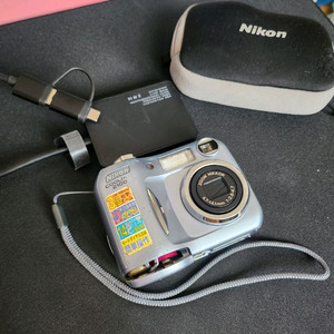 니콘 쿨픽스 2100 블루색상