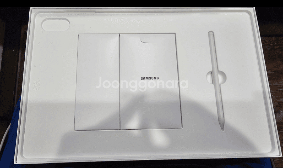 갤럭시탭 S10 울트라 256GB WIFI 실버 신품급--2