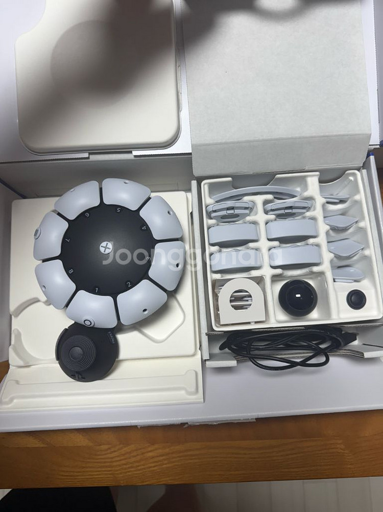 PS5 엑시스 컨트롤러 2개 한세트로 팝니다--1