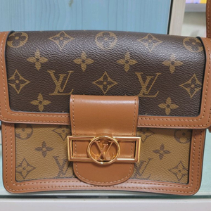 루이비통크로스백