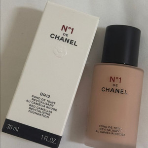 샤넬 까멜리아 파운데이션 BR12