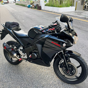 혼다 cbr125 17년 풀배기풀옵션 팝니다