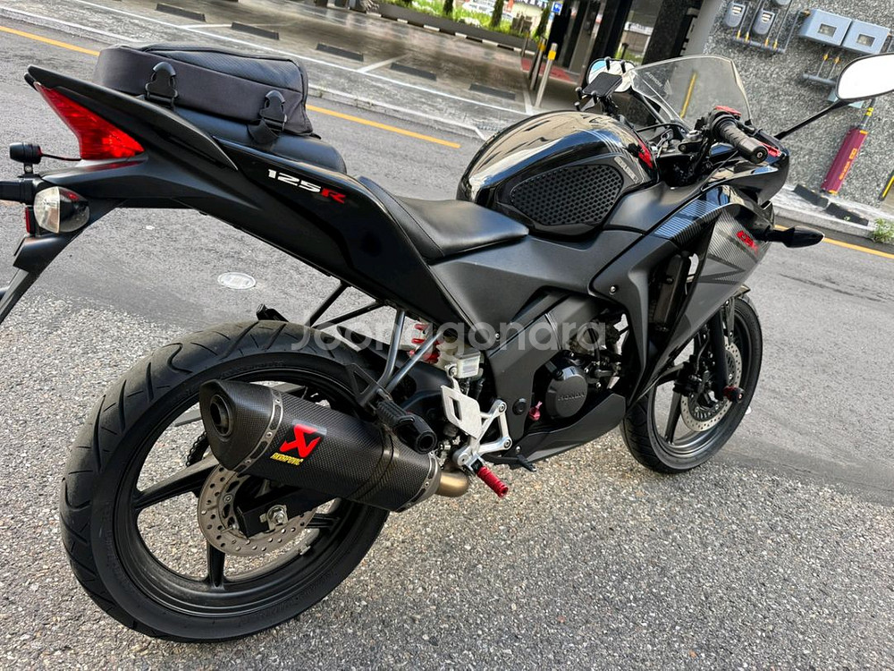 혼다 cbr125 17년 풀배기풀옵션 팝니다--7