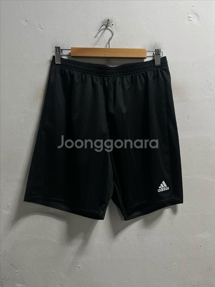 32 아디다스 기능성 스판 밴딩 반바지--0