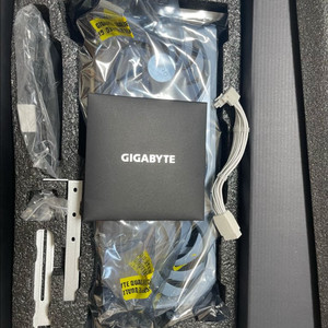 GIGABYTE RTX 4090 AERO OC D6X