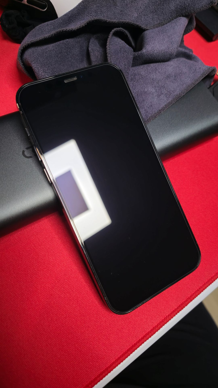 개인) 아이폰 12 pro 512gb (케이스, 필름)--1