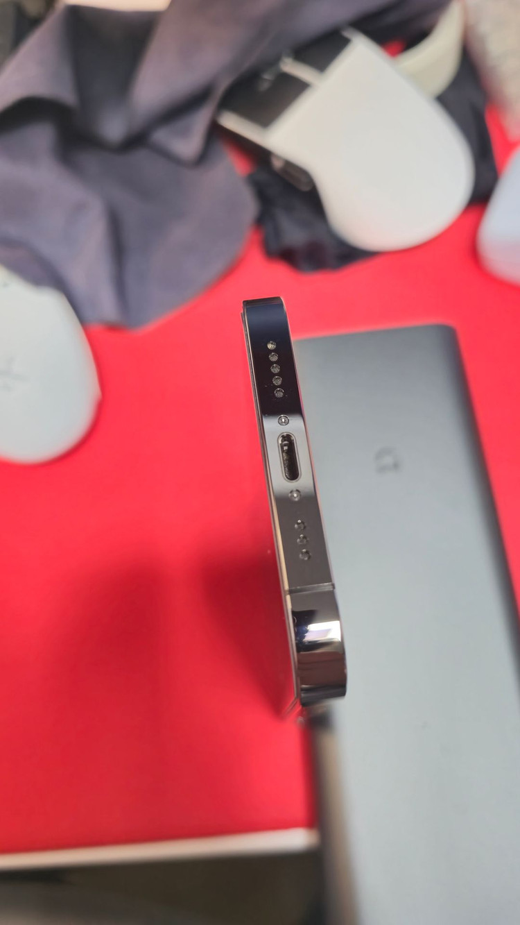 개인) 아이폰 12 pro 512gb (케이스, 필름)--6