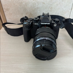 올림푸스 OM-D E-M1 & M.Zuiko 12-40
