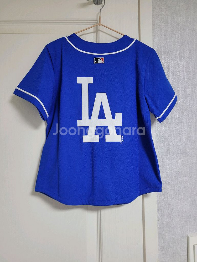 mlb키즈 베이스볼 셔츠팝니다. 사이즈 120 새상품--1