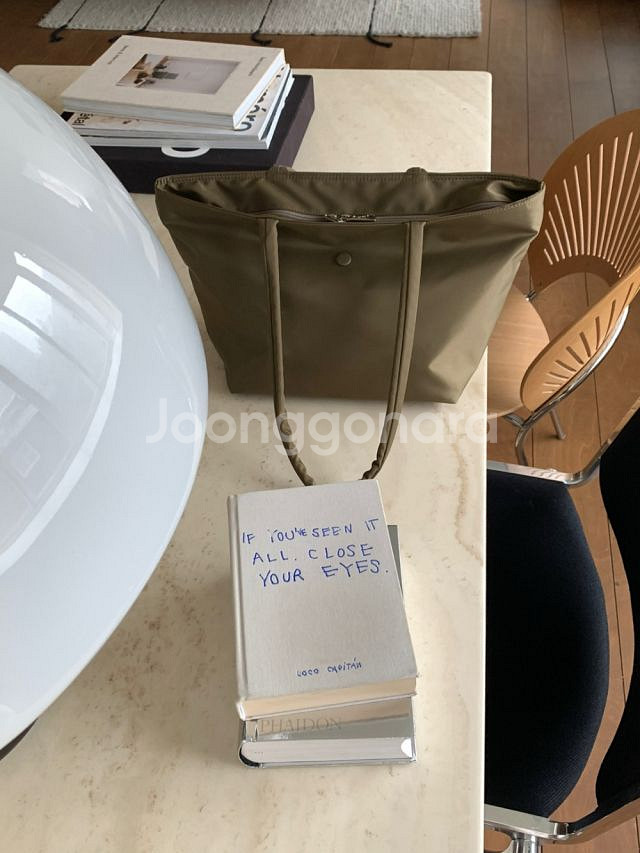 프라다원단 봉긋가방 소프트숄더 토트백 쇼퍼백--1
