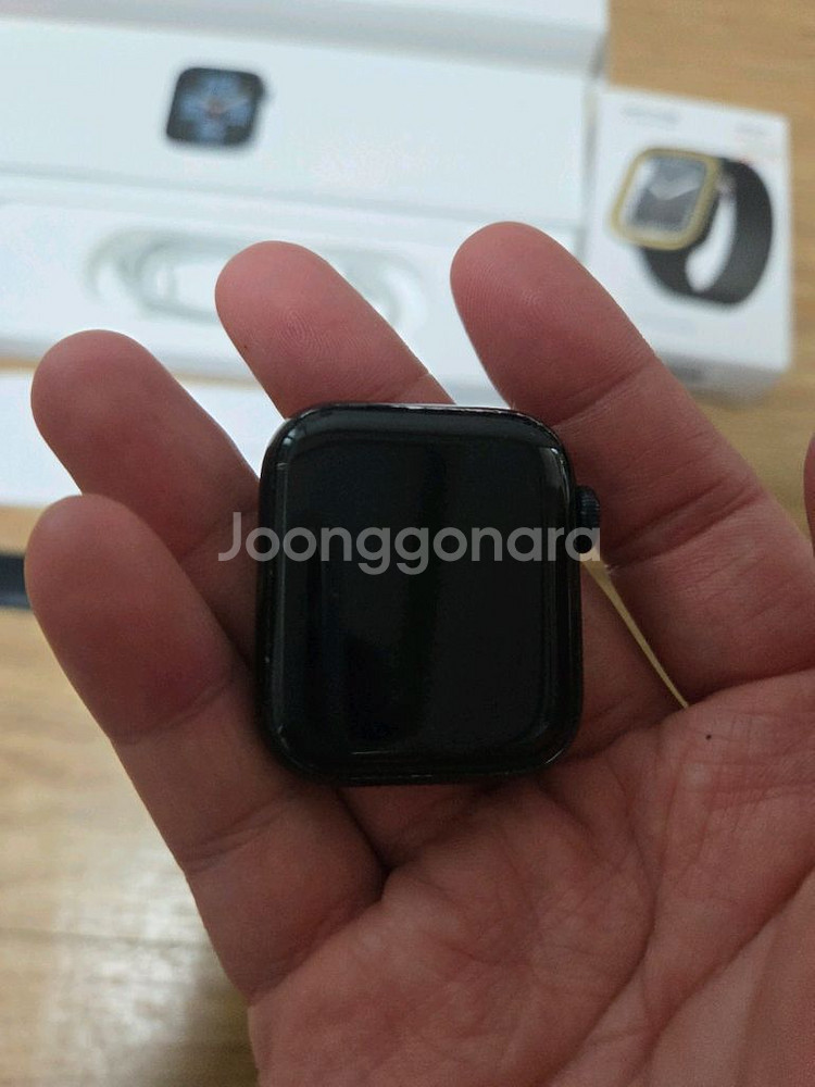 애플워치 se2 40mm 미드나잇--1