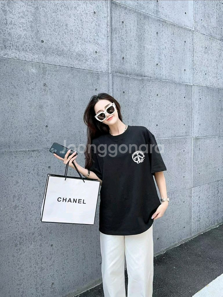 샤넬 반팔티 팝니다--1