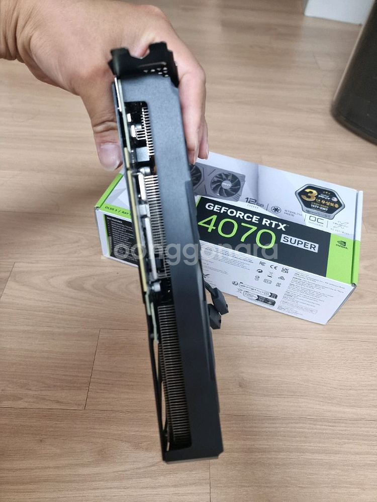 RTX 4070 SUPER 풀박스 (AS 2년 남음)--4