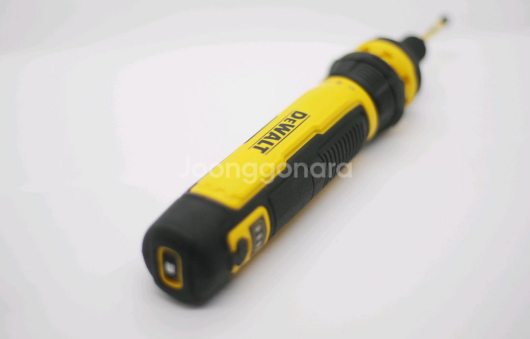 디월트 충전드라이버 DWHT66719--3