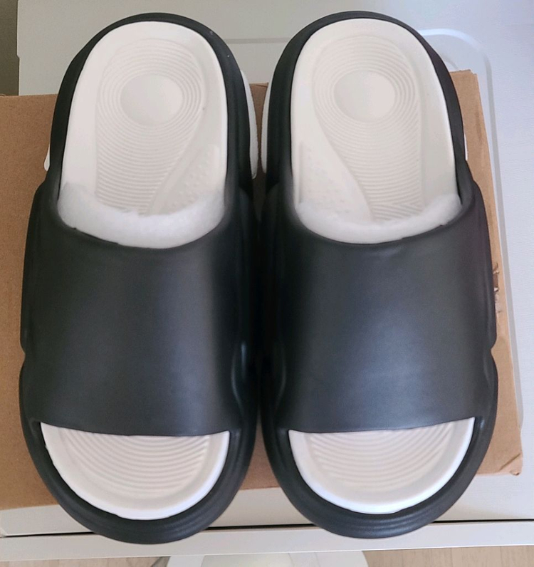 (새상품) 알타핏 검정 슬리퍼--1