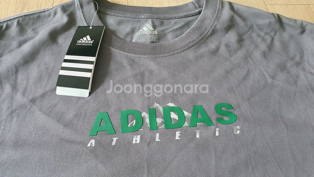 아디다스 면티셔츠--1