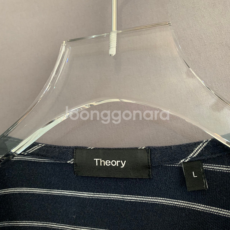 L THEORY 띠어리 스트라이프 헨리넥 반팔티--3