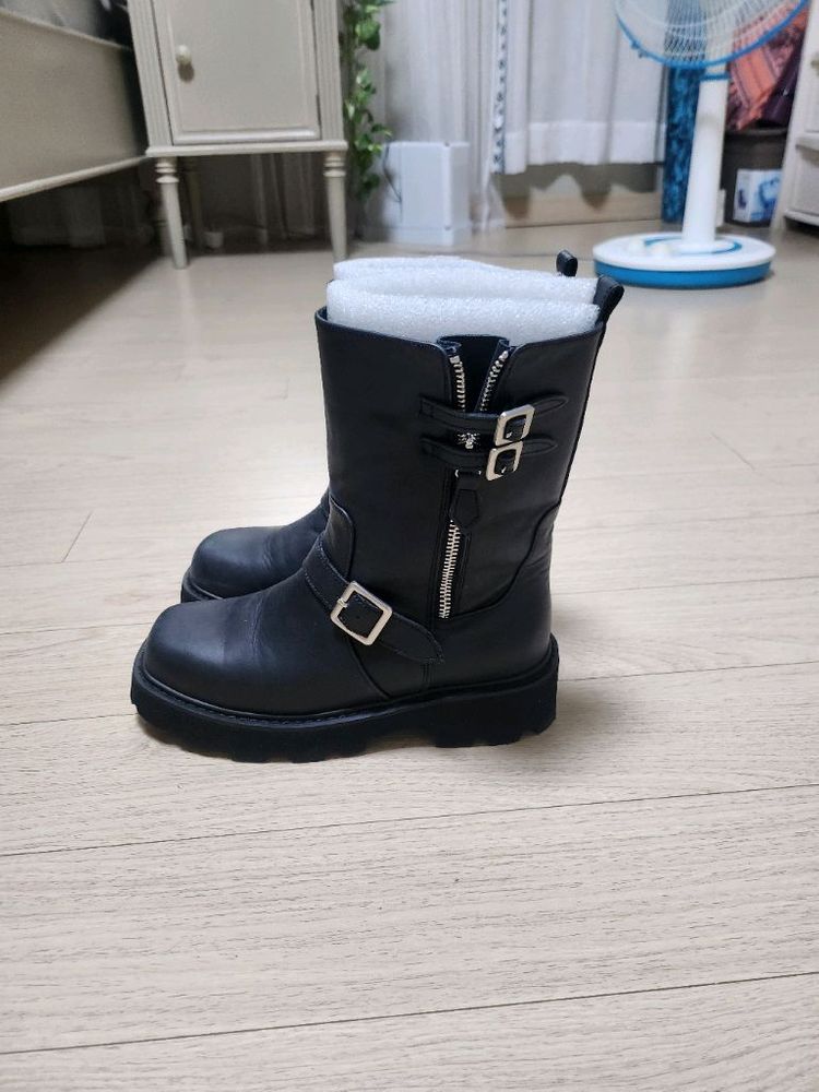 강자매 미들부츠 240사이즈입니다--1