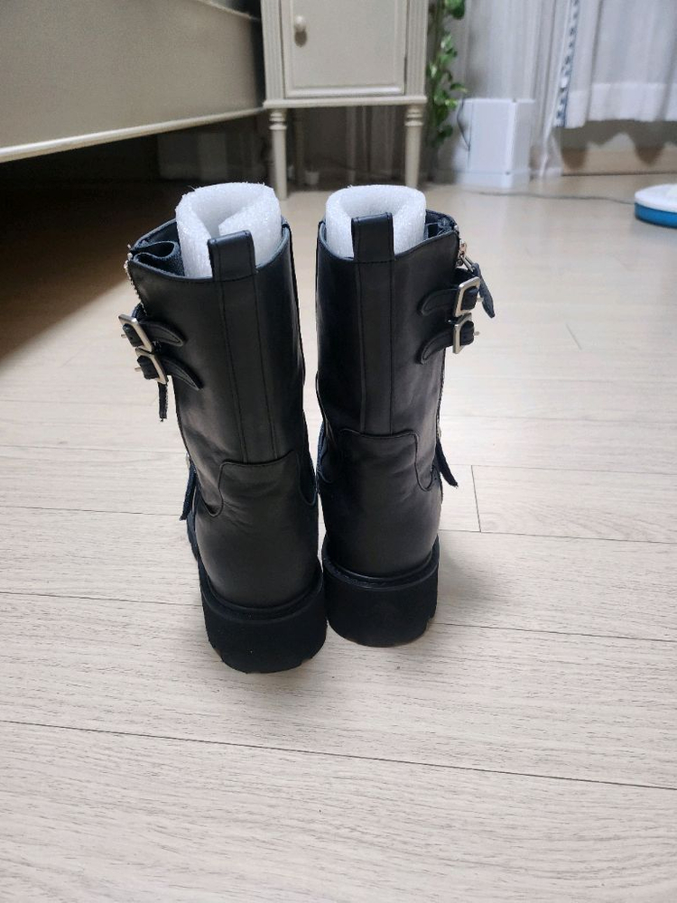 강자매 미들부츠 240사이즈입니다--2