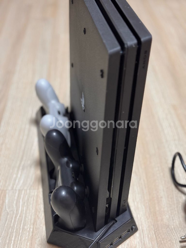 플스4 PRO 1TB CUH-7117b(조이스틱2개,--0