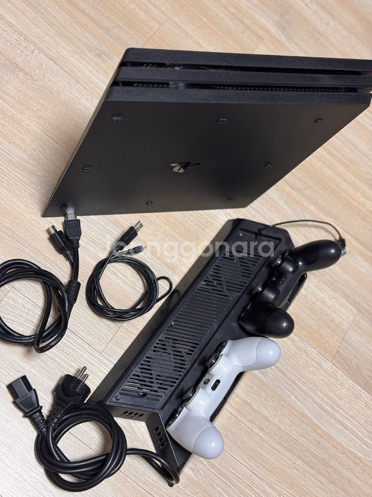 플스4 PRO 1TB CUH-7117b(조이스틱2개,--5