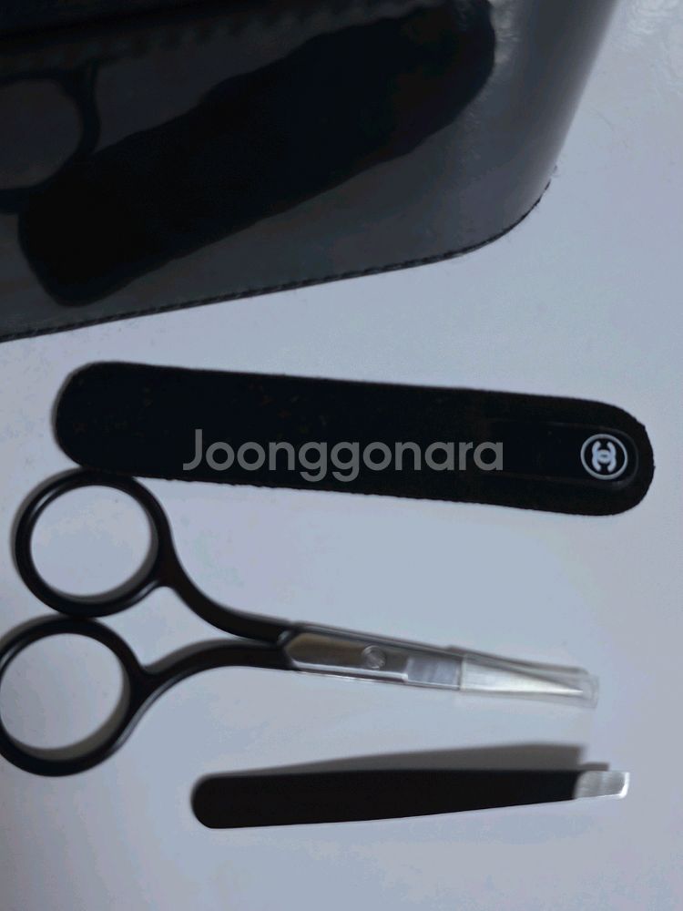 샤넬 메이크업 박스 연말 뷰티 선물--2