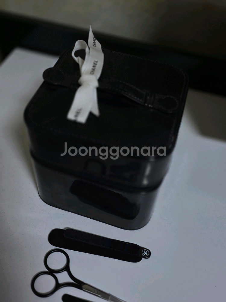 샤넬 메이크업 박스 연말 뷰티 선물--5