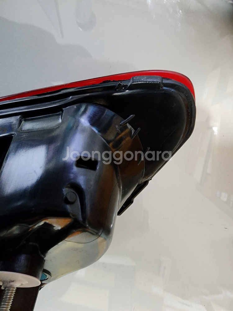 BMW 320D 테일램프 우 63215A3BC66--0