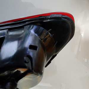 BMW 320D 테일램프 우 63215A3BC66