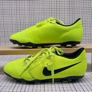 나이키 팬텀 베놈 축구화240