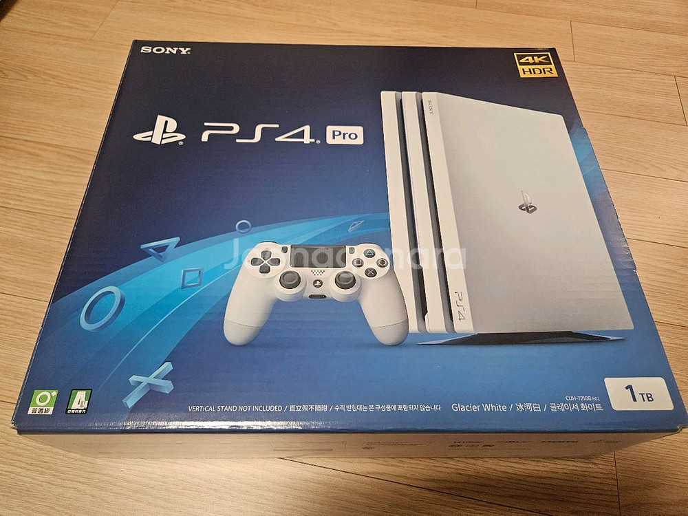 PS4 PRO 7218B--1