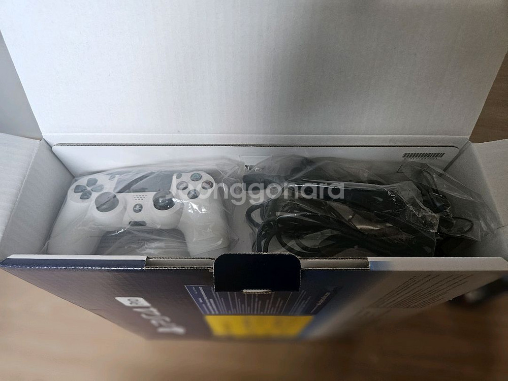 PS4 PRO 7218B--3