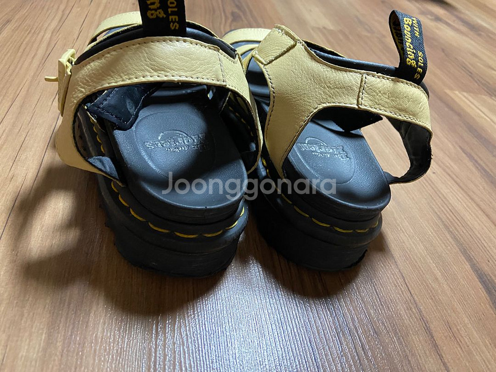 닥터마틴 블레어 샌들 245--5