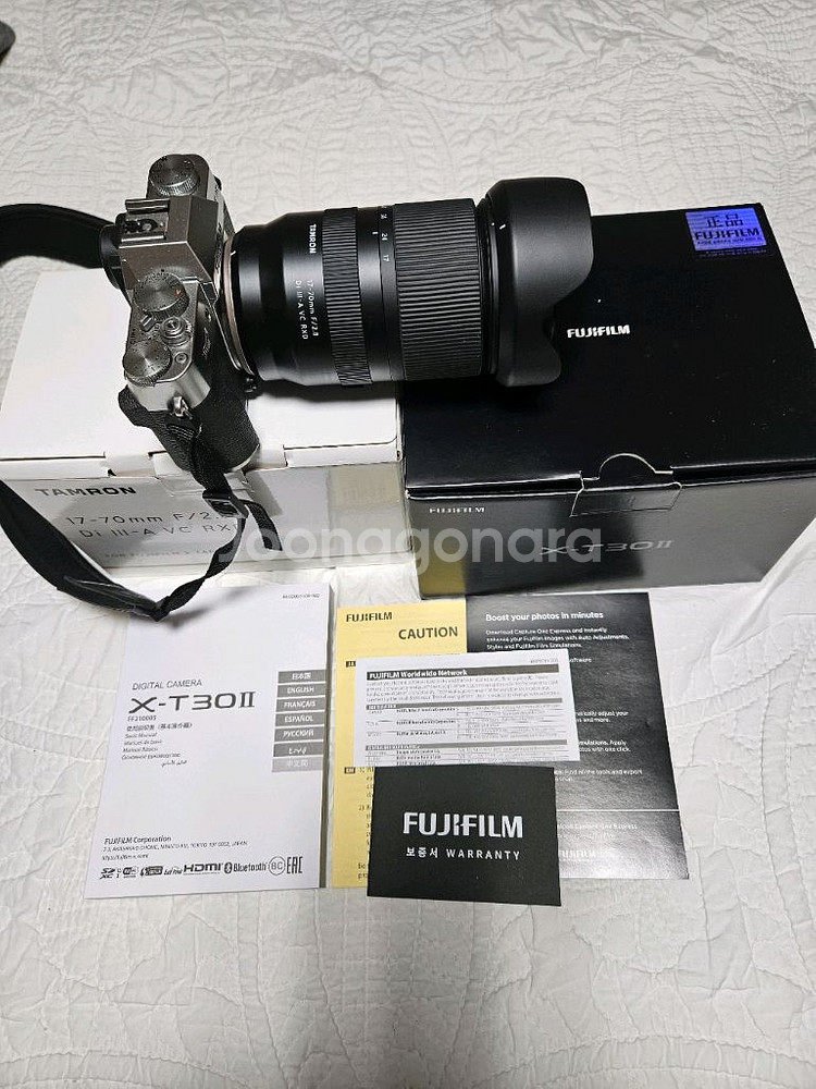 후지필름 X-T30 II 카메라와 탐론 17-70mm--0
