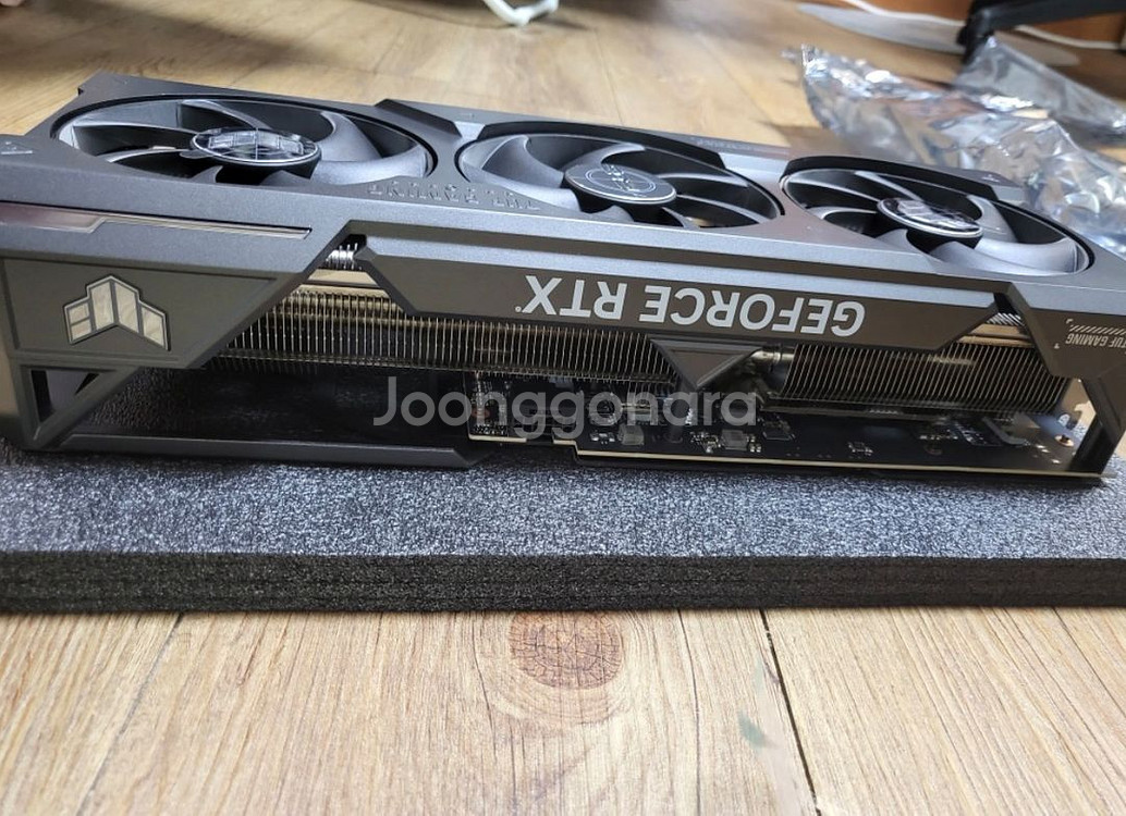 아수스 rtx4080 그래픽카드--5