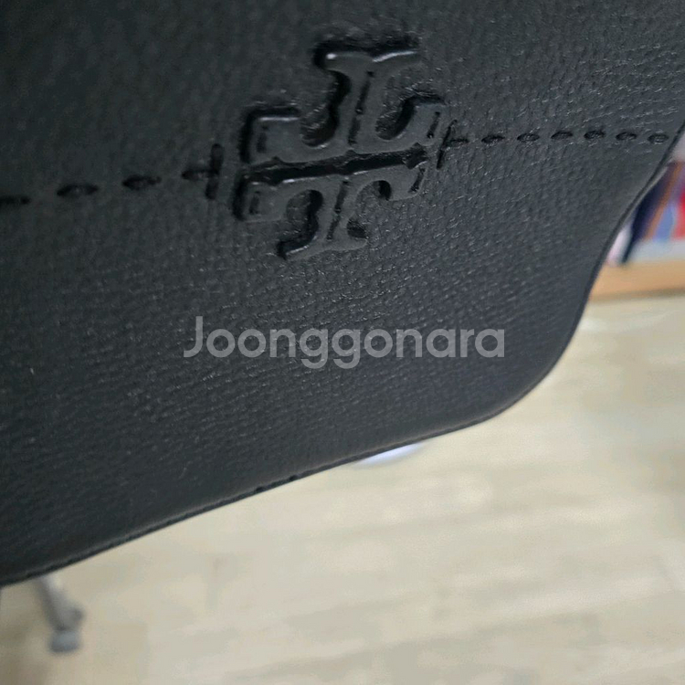 토리버치 카메라 가방 택포 25000원--2