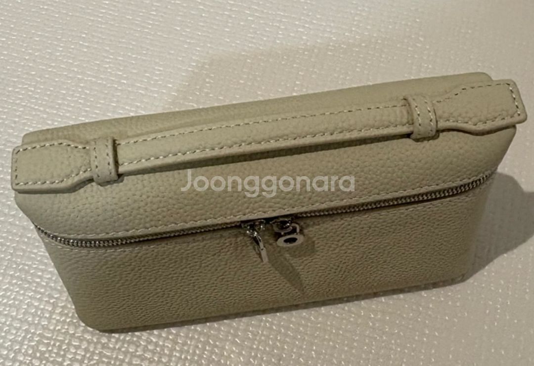 로로 아이보리 토고가죽 크로스백--0