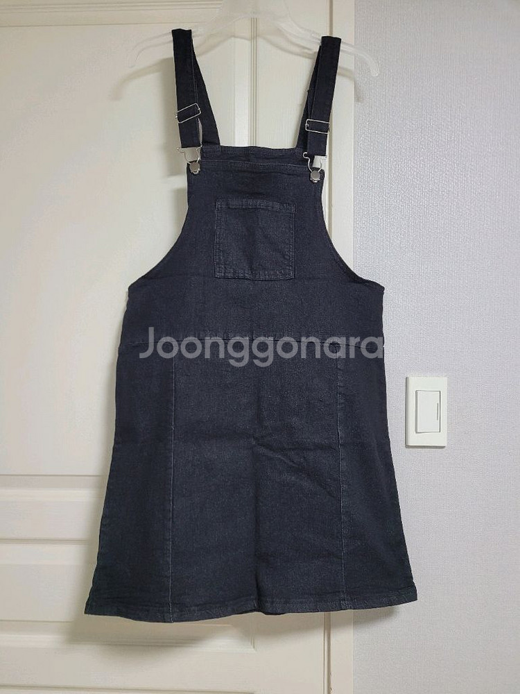 여성 흑청 멜빵치마 팝니다. 새상품--1